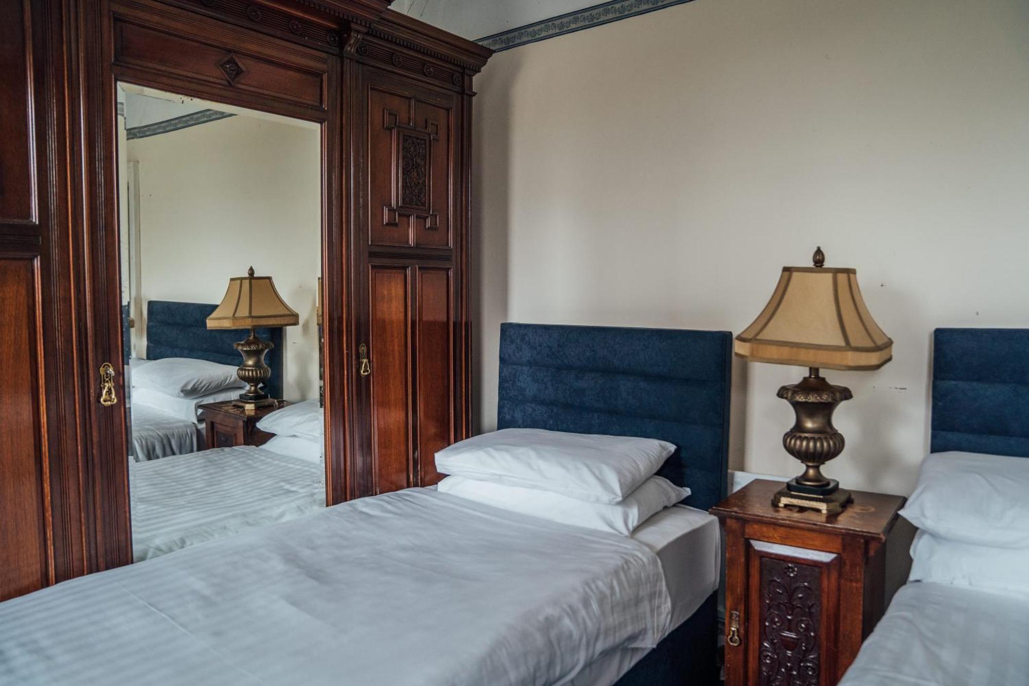 Bed and Breakfast Charlemont House Moy Exterior foto
