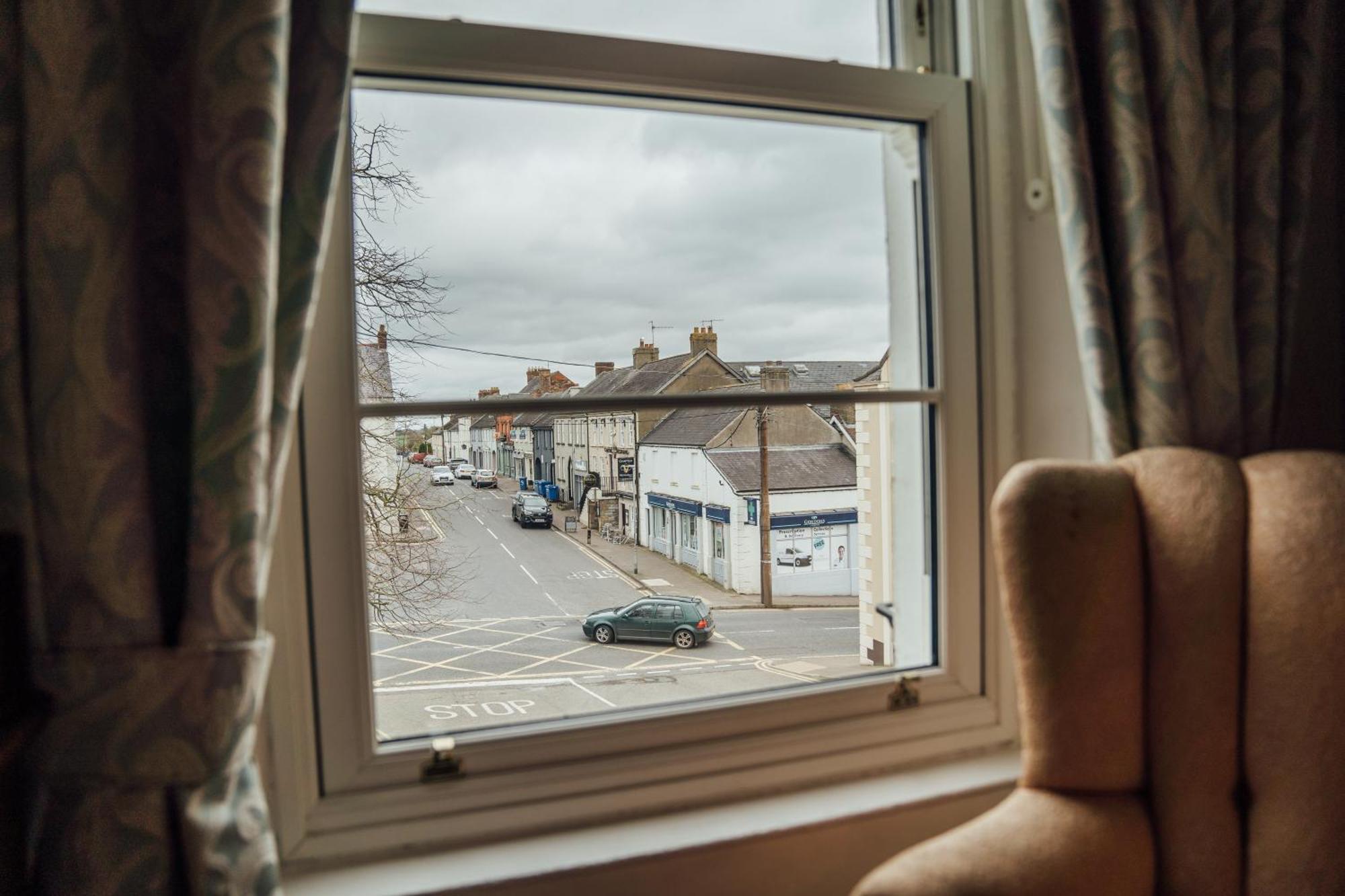 Bed and Breakfast Charlemont House Moy Exterior foto